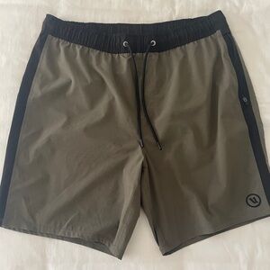 Vuori Peak Athletic Short